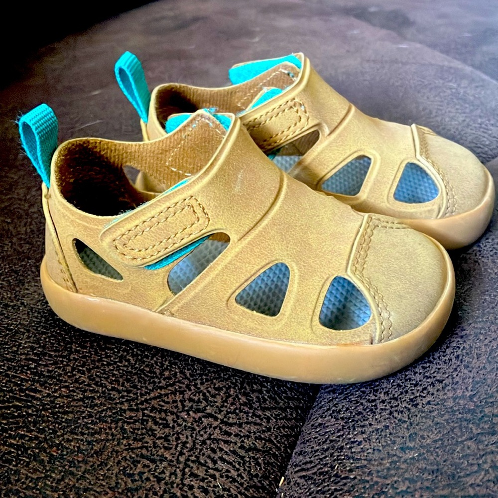 Ten Little Summer closed toe sandals with Velcro closure.